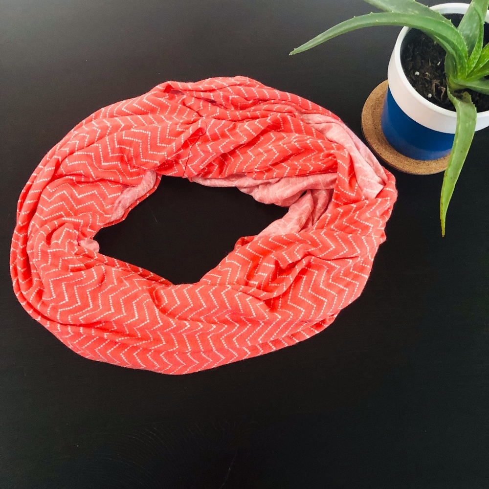 🌟 3/$20 Gap Chevron Infinity Knit Circle Scarf